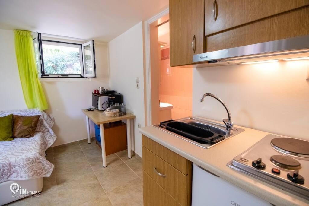 Odysseus Cozy Home เนอามากรี ภายนอก รูปภาพ